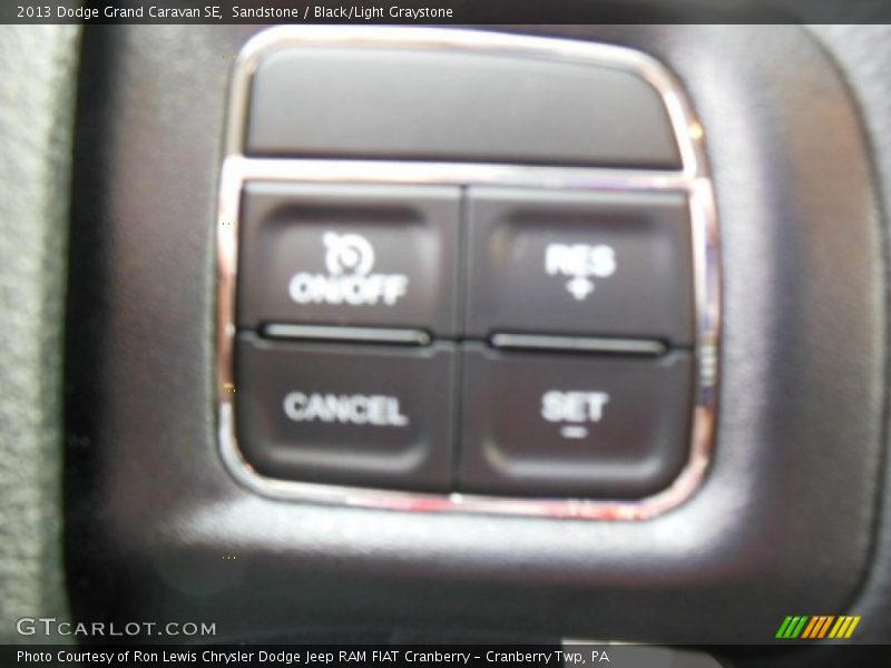 Sandstone / Black/Light Graystone 2013 Dodge Grand Caravan SE