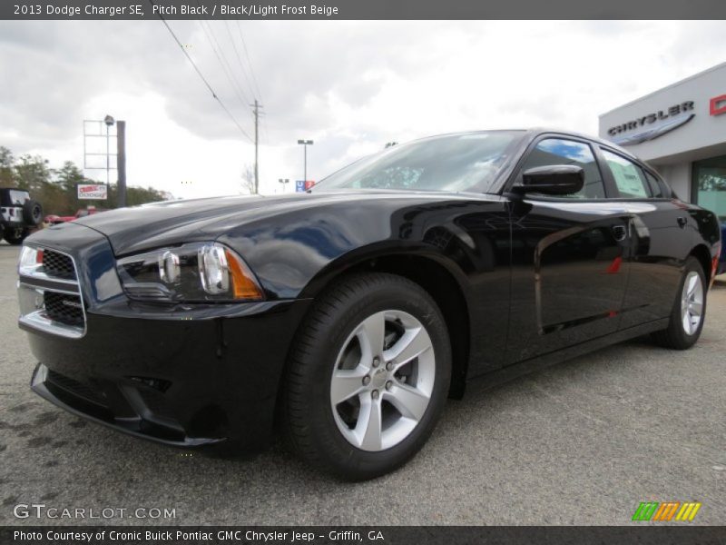 Pitch Black / Black/Light Frost Beige 2013 Dodge Charger SE