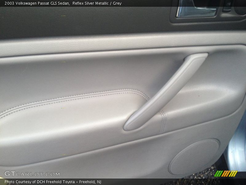 Reflex Silver Metallic / Grey 2003 Volkswagen Passat GLS Sedan