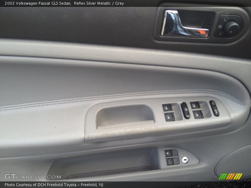 Reflex Silver Metallic / Grey 2003 Volkswagen Passat GLS Sedan