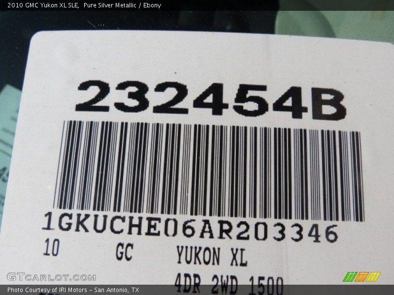 Pure Silver Metallic / Ebony 2010 GMC Yukon XL SLE