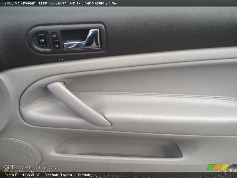 Reflex Silver Metallic / Grey 2003 Volkswagen Passat GLS Sedan
