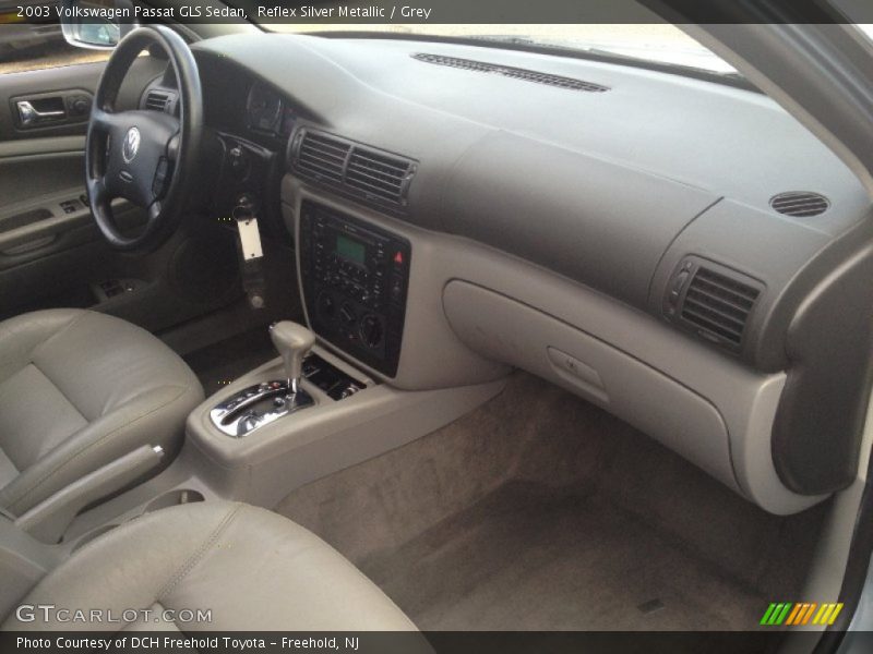 Reflex Silver Metallic / Grey 2003 Volkswagen Passat GLS Sedan