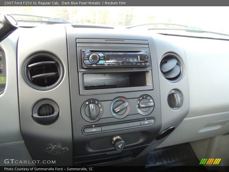 Dark Blue Pearl Metallic / Medium Flint 2007 Ford F150 XL Regular Cab