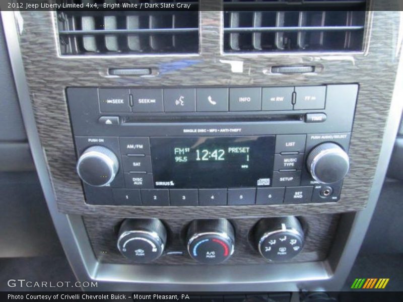 Bright White / Dark Slate Gray 2012 Jeep Liberty Limited 4x4