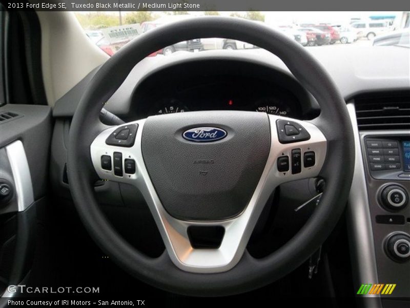 Tuxedo Black Metallic / Medium Light Stone 2013 Ford Edge SE