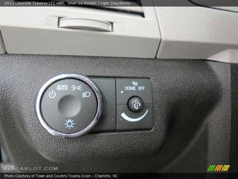 Controls of 2011 Traverse LTZ AWD