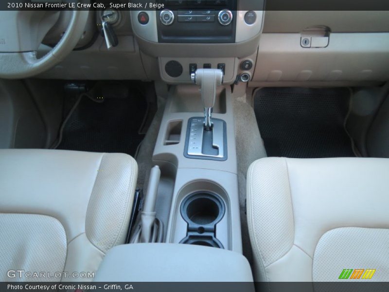 Super Black / Beige 2010 Nissan Frontier LE Crew Cab
