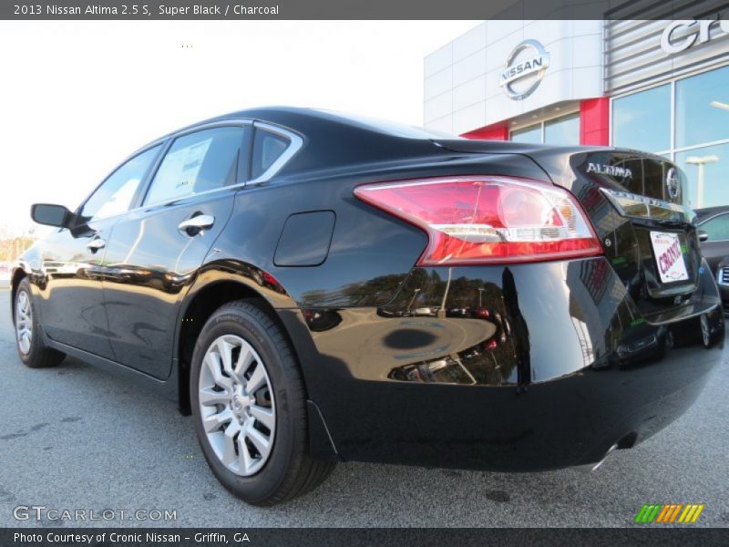 Super Black / Charcoal 2013 Nissan Altima 2.5 S