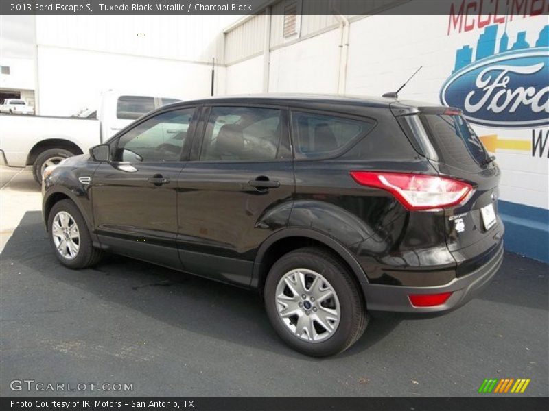 Tuxedo Black Metallic / Charcoal Black 2013 Ford Escape S