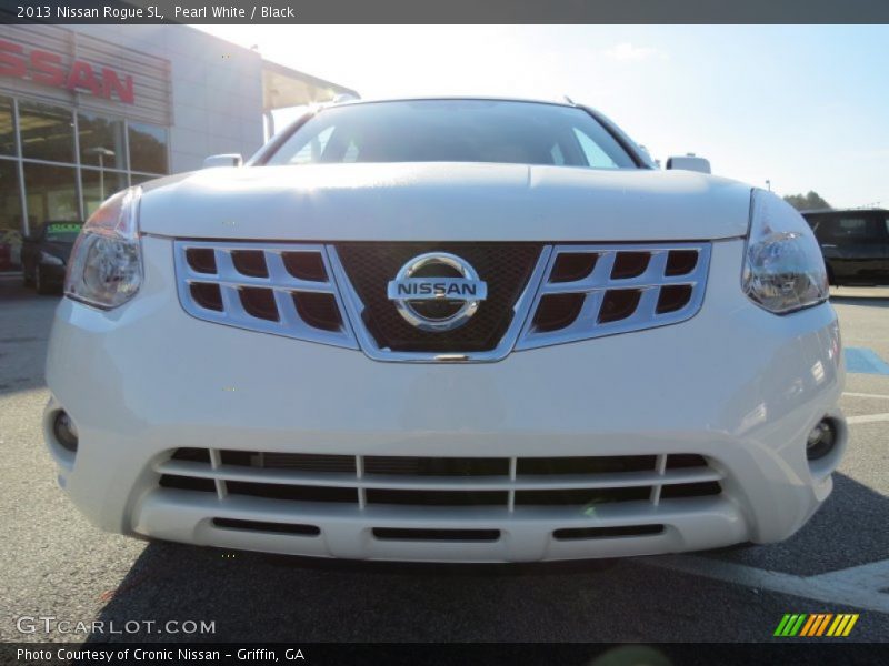 Pearl White / Black 2013 Nissan Rogue SL