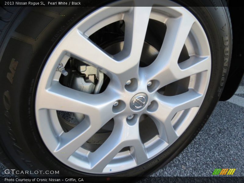 Pearl White / Black 2013 Nissan Rogue SL