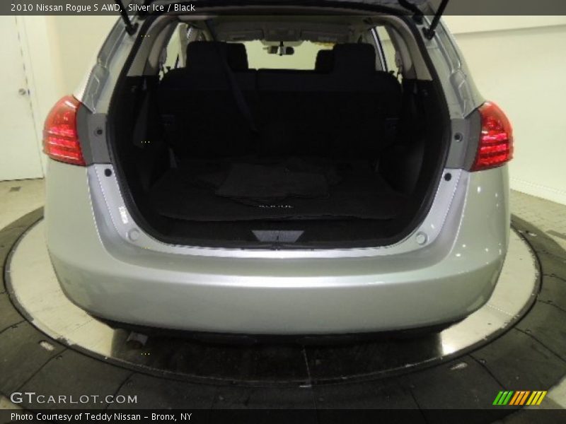 Silver Ice / Black 2010 Nissan Rogue S AWD