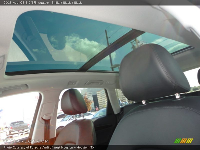 Sunroof of 2013 Q5 3.0 TFSI quattro