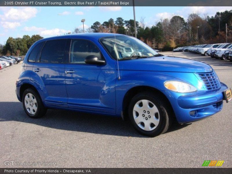 Electric Blue Pearl / Taupe/Pearl Beige 2005 Chrysler PT Cruiser Touring