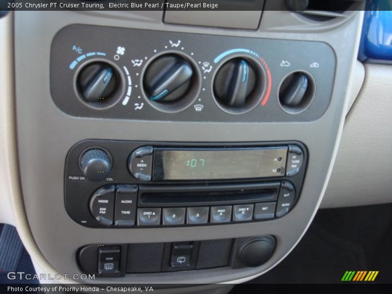 Controls of 2005 PT Cruiser Touring