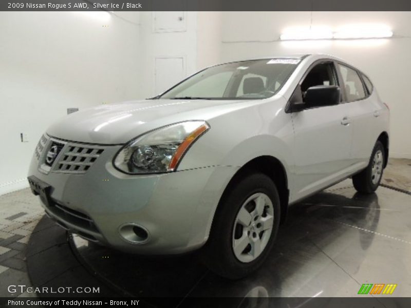 Silver Ice / Black 2009 Nissan Rogue S AWD