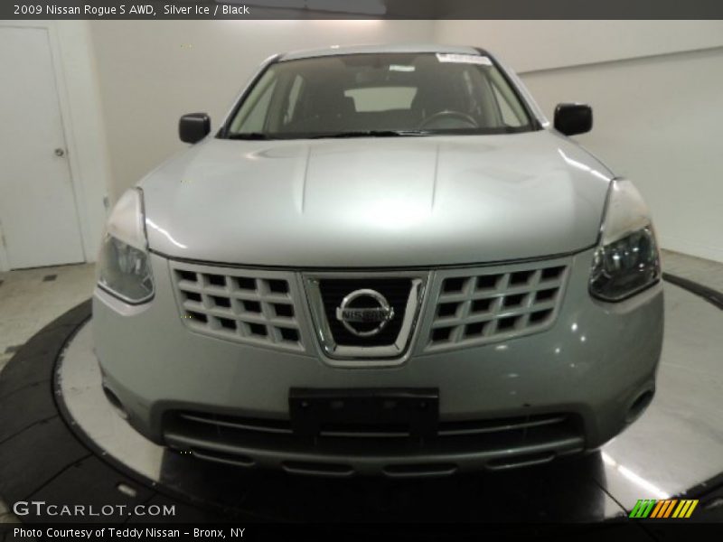 Silver Ice / Black 2009 Nissan Rogue S AWD