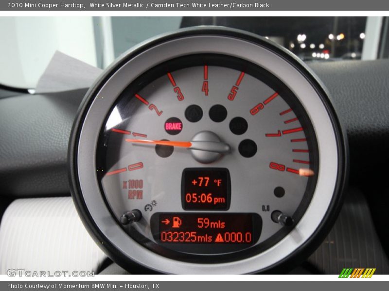 White Silver Metallic / Camden Tech White Leather/Carbon Black 2010 Mini Cooper Hardtop