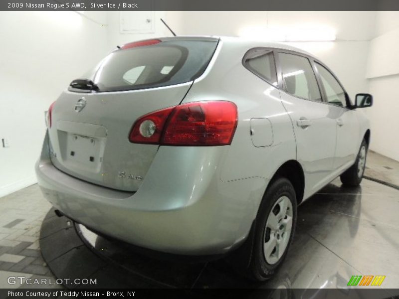 Silver Ice / Black 2009 Nissan Rogue S AWD