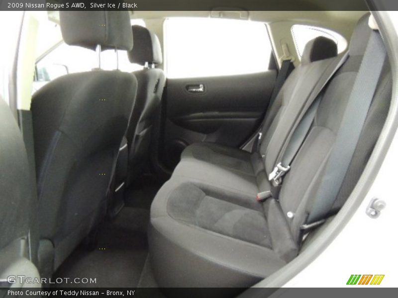 Silver Ice / Black 2009 Nissan Rogue S AWD