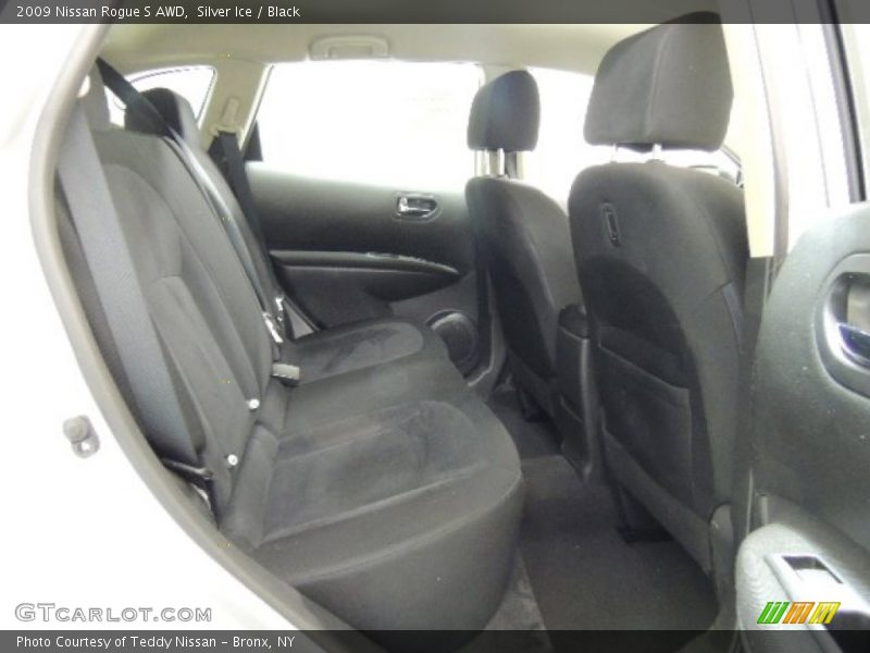 Silver Ice / Black 2009 Nissan Rogue S AWD