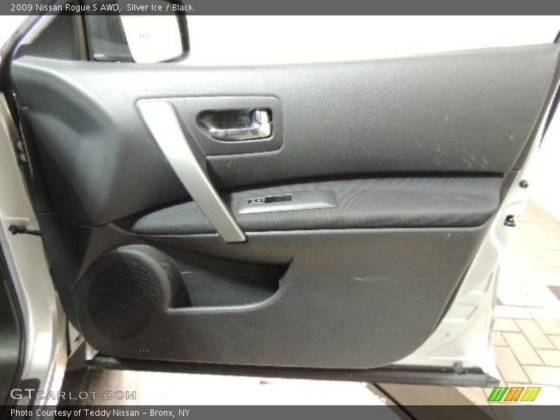 Silver Ice / Black 2009 Nissan Rogue S AWD