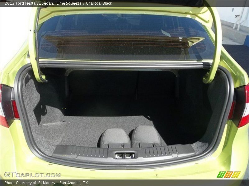 Lime Squeeze / Charcoal Black 2013 Ford Fiesta SE Sedan