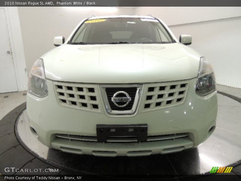 Phantom White / Black 2010 Nissan Rogue SL AWD