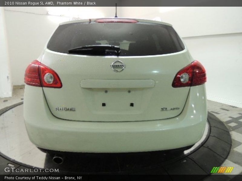 Phantom White / Black 2010 Nissan Rogue SL AWD