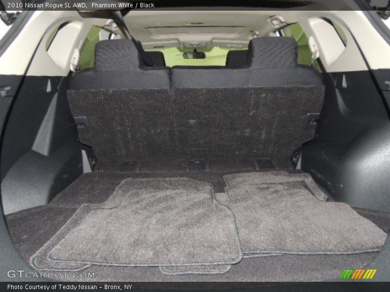 Phantom White / Black 2010 Nissan Rogue SL AWD