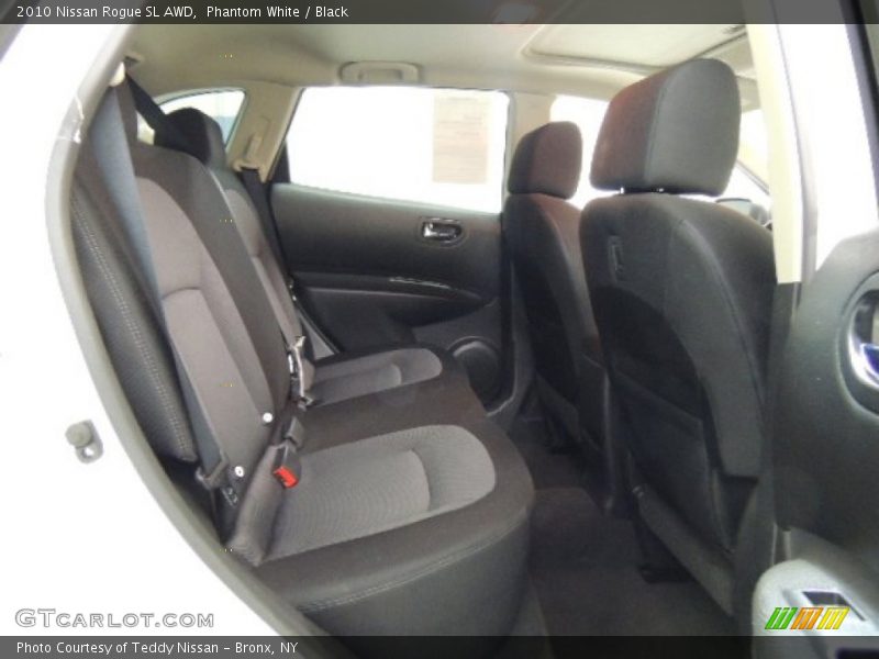 Phantom White / Black 2010 Nissan Rogue SL AWD