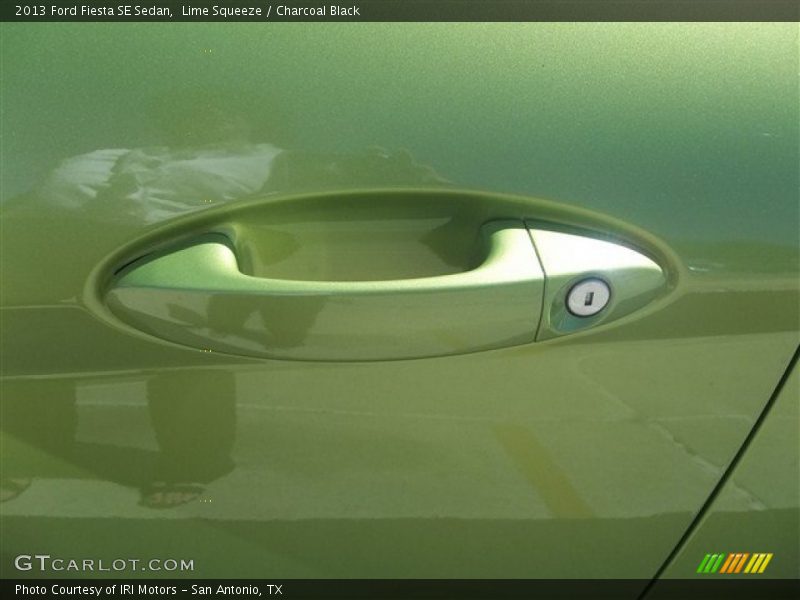 Lime Squeeze / Charcoal Black 2013 Ford Fiesta SE Sedan