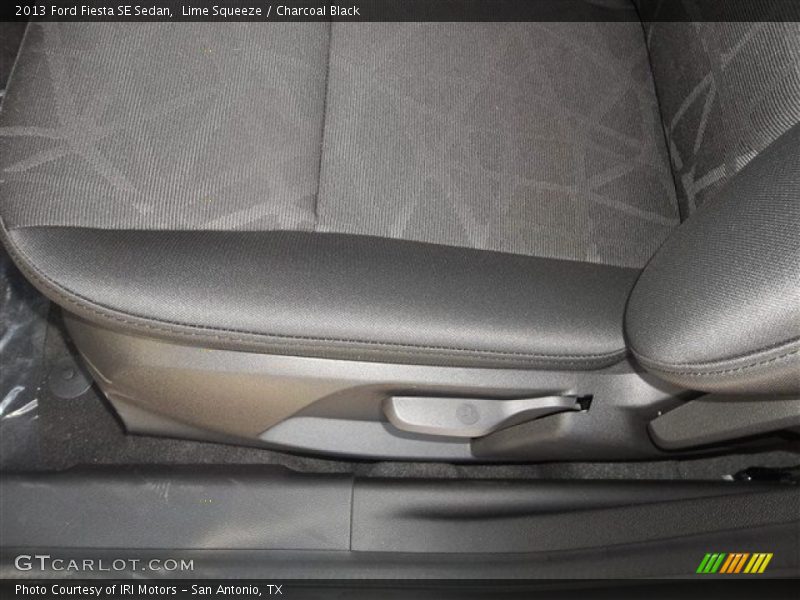 Lime Squeeze / Charcoal Black 2013 Ford Fiesta SE Sedan