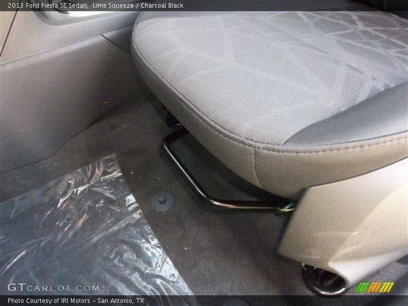 Lime Squeeze / Charcoal Black 2013 Ford Fiesta SE Sedan