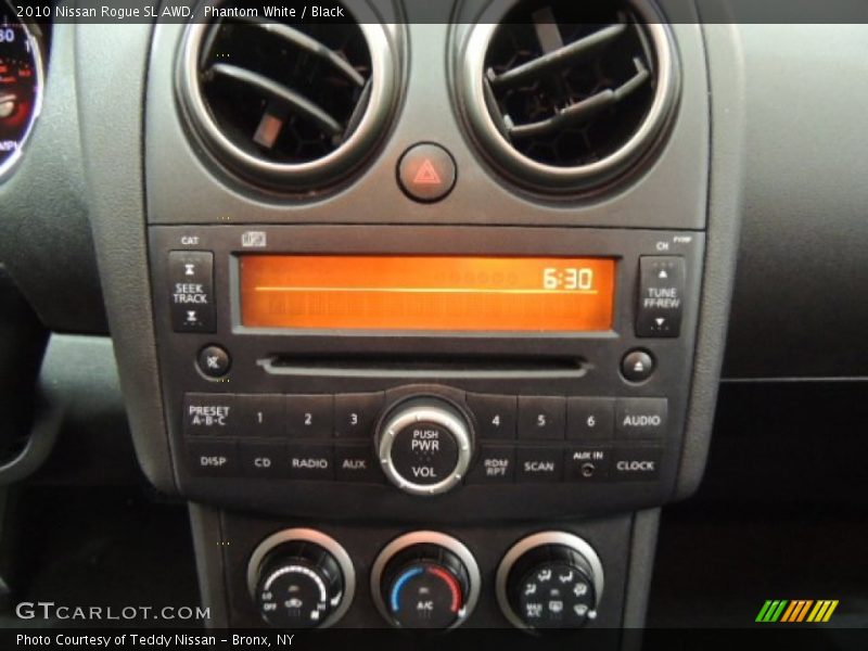 Phantom White / Black 2010 Nissan Rogue SL AWD