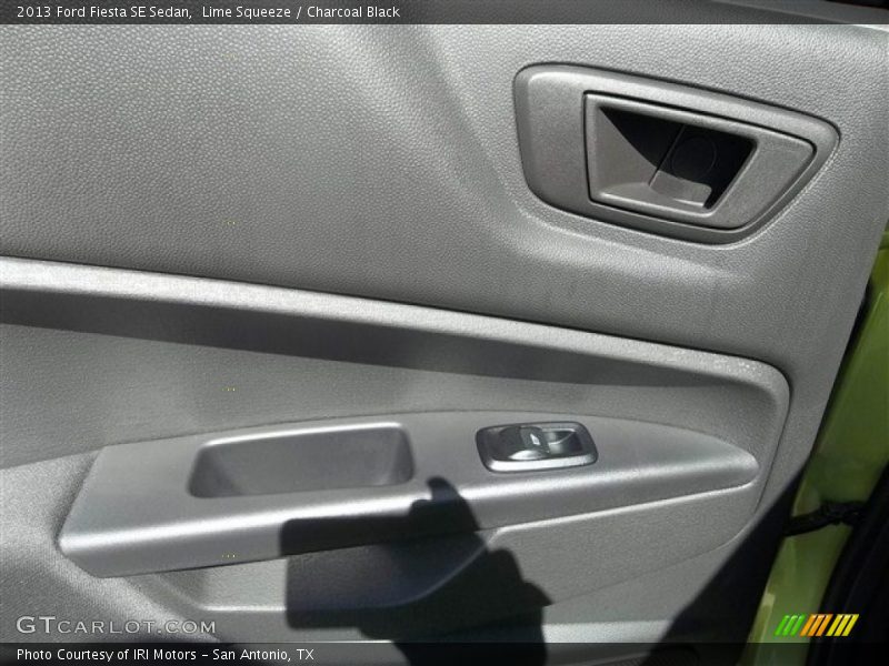 Lime Squeeze / Charcoal Black 2013 Ford Fiesta SE Sedan