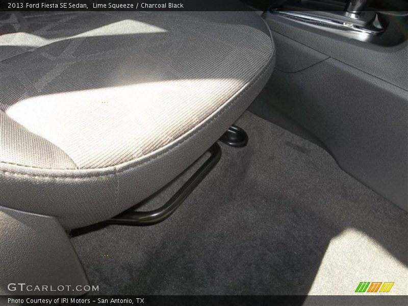 Lime Squeeze / Charcoal Black 2013 Ford Fiesta SE Sedan
