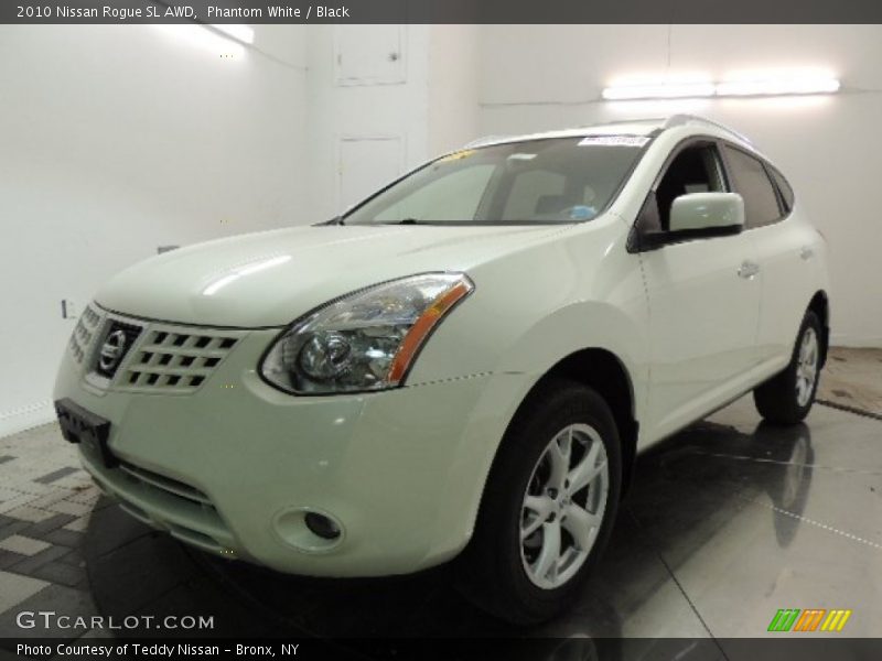 Phantom White / Black 2010 Nissan Rogue SL AWD