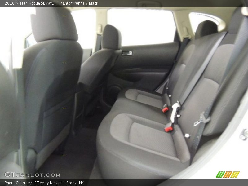 Phantom White / Black 2010 Nissan Rogue SL AWD