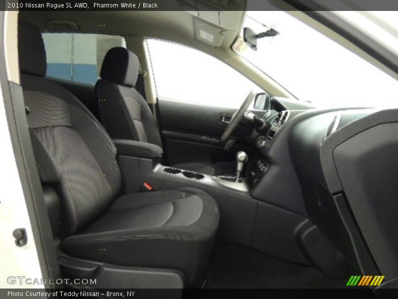 Phantom White / Black 2010 Nissan Rogue SL AWD