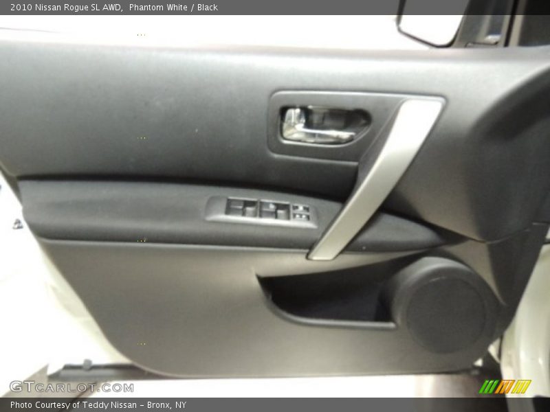 Phantom White / Black 2010 Nissan Rogue SL AWD
