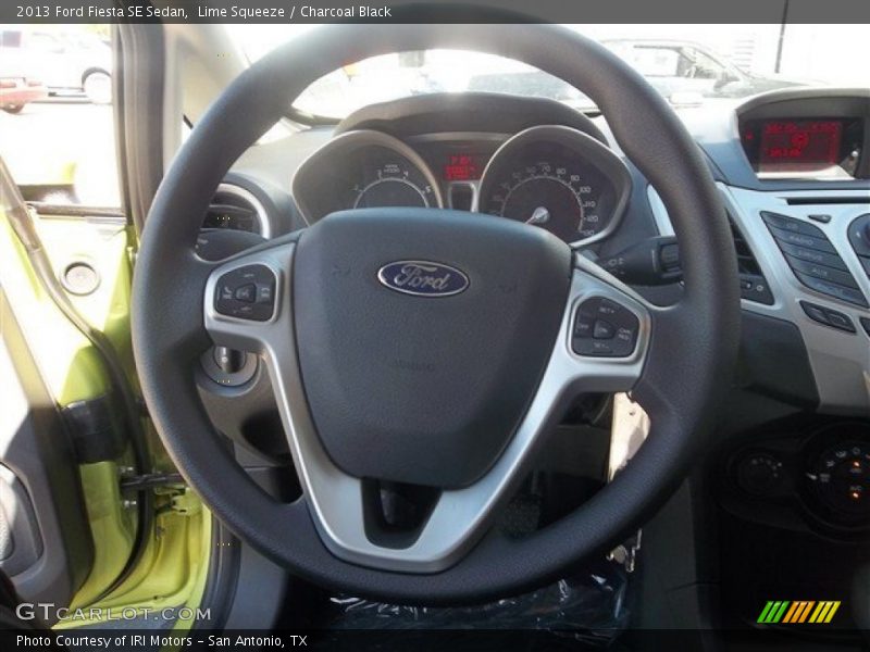 Lime Squeeze / Charcoal Black 2013 Ford Fiesta SE Sedan