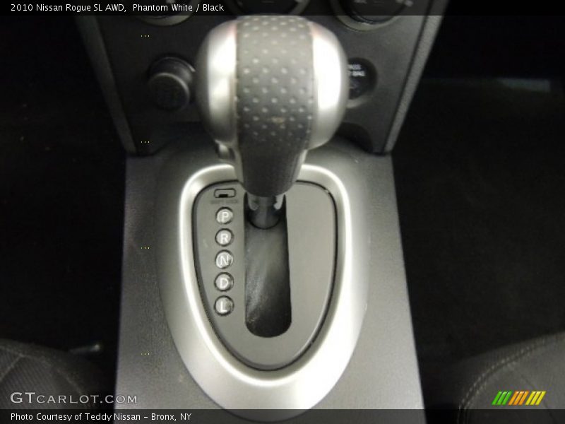 Phantom White / Black 2010 Nissan Rogue SL AWD