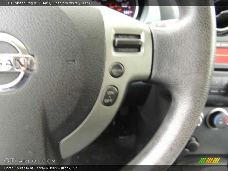 Phantom White / Black 2010 Nissan Rogue SL AWD