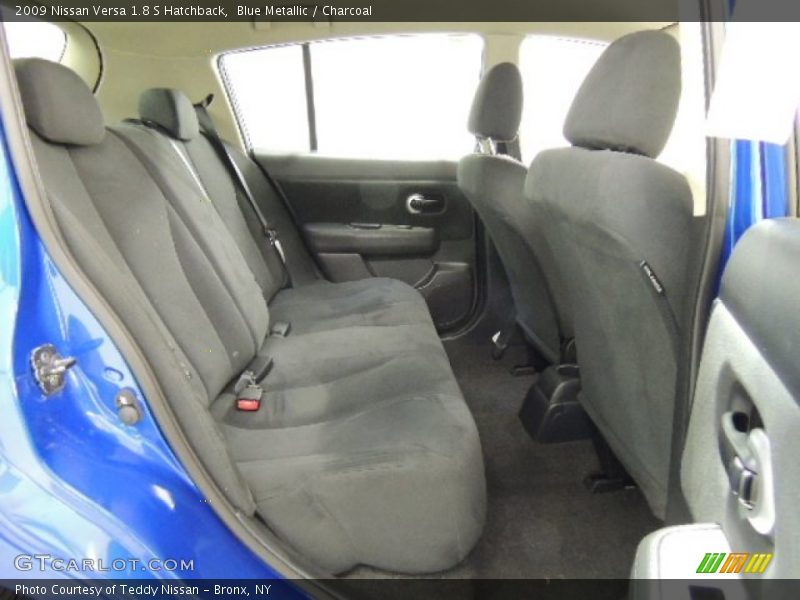 Blue Metallic / Charcoal 2009 Nissan Versa 1.8 S Hatchback