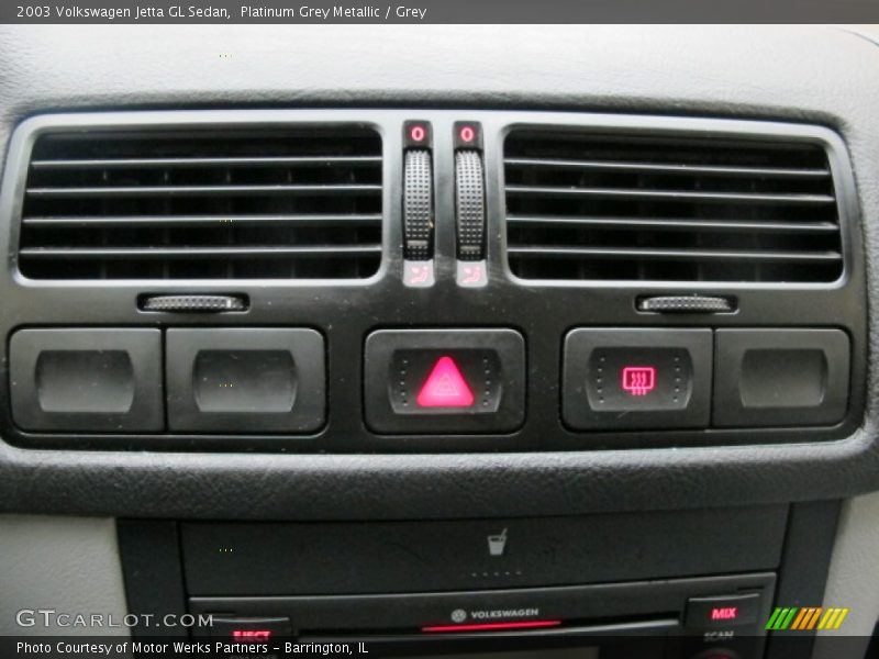 Platinum Grey Metallic / Grey 2003 Volkswagen Jetta GL Sedan