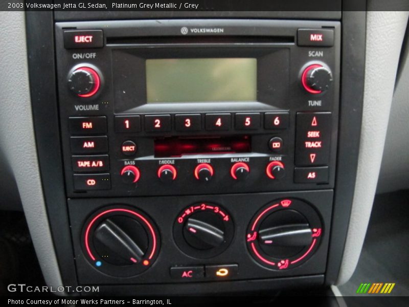 Platinum Grey Metallic / Grey 2003 Volkswagen Jetta GL Sedan