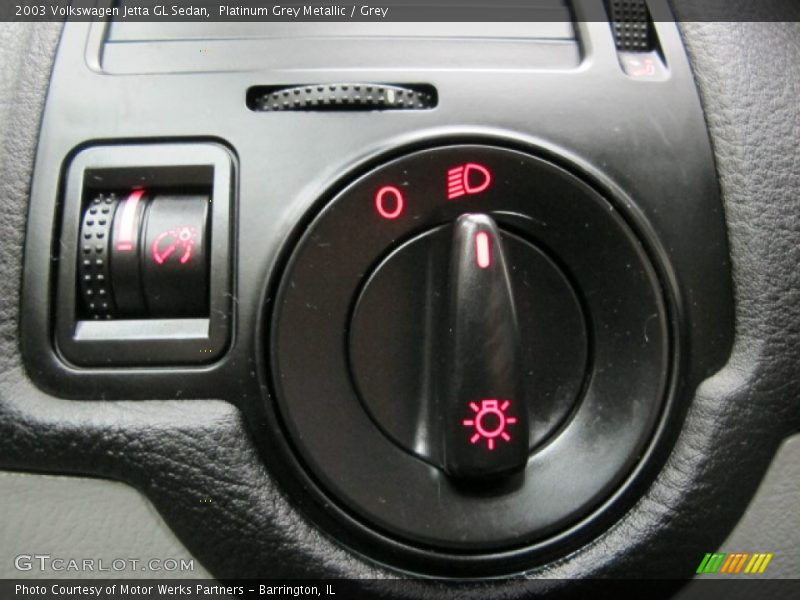 Platinum Grey Metallic / Grey 2003 Volkswagen Jetta GL Sedan