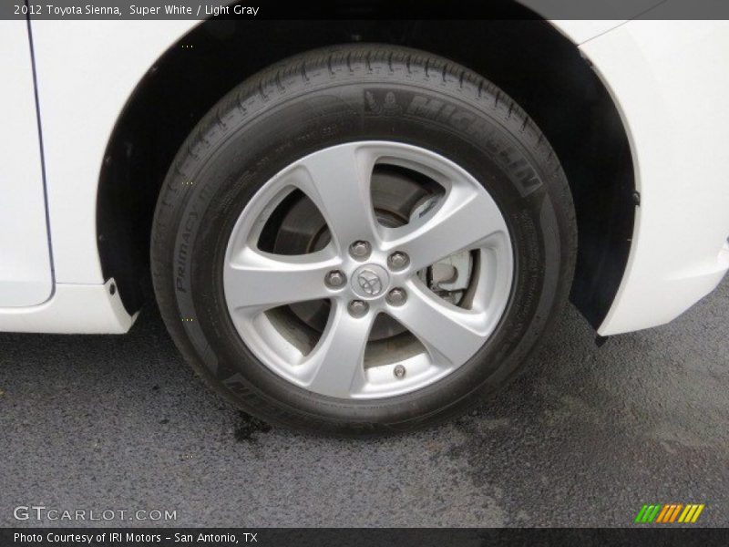Super White / Light Gray 2012 Toyota Sienna